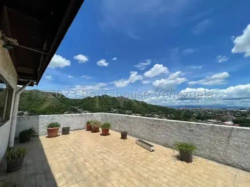 Apartametno De 436 Mts2 En Venta Ubicada En La Avenida Las Delicias Zona Norte De Dos Niveles 24-8695 Mmarin