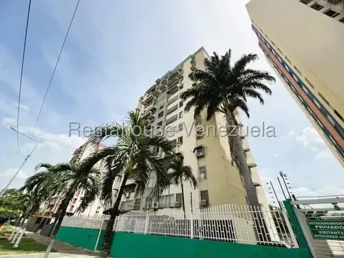Apartamento En Venta En Base Aragua Con Pozo Propio 25-23388 Mmarin