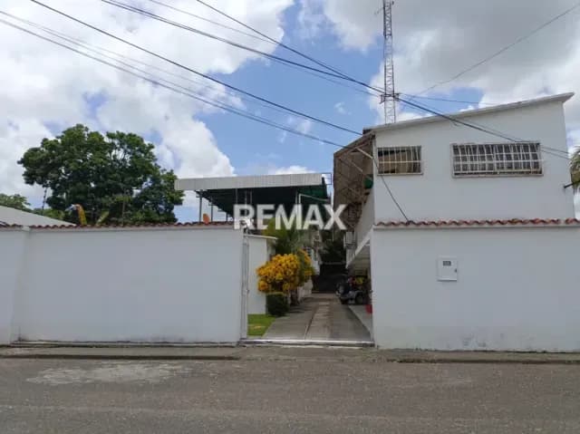 En Venta Conjunto Residencial con amplio terreno propio, ubicado en Guanare, Sector Maturin II, Calle 6, entre carreras 14 y 15, Guanare, Portuguesa, Venezuela