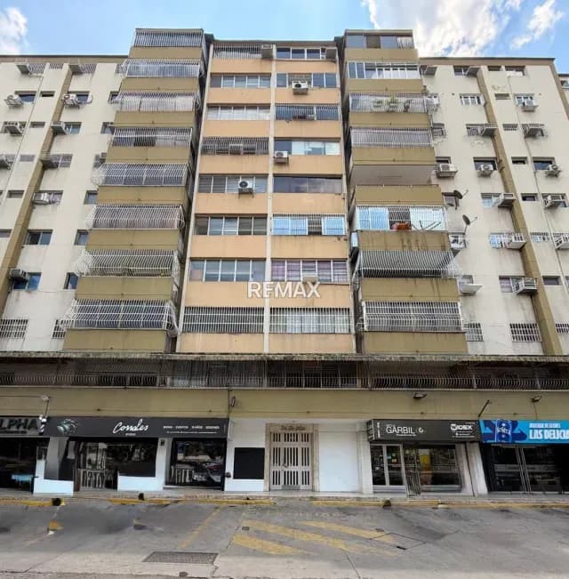 APARTAMENTO EN ALQUILER URB. ANDRES BELLO