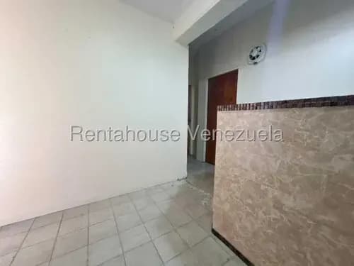 Andreymar Canelón Trae En Alqulier Versátil Cubículo En Pleno Centro De Barquisimeto, Cantv, Internet Activos, Vigilancia Privada 24/7.