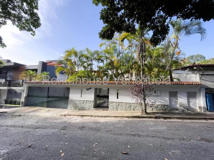 Casa (Multipes Niveles) en Venta en La Tahona, Distrito Metropolitano