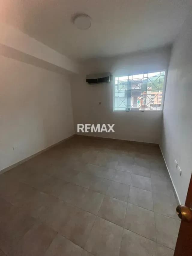 Cómodo Apartamento en Alquiler, Ubicado en el Edificio Alta Vista, Urbanización El Country, Municipio Valera, Estado Trujillo
