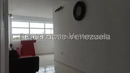 Local Comercial En Alquiler En Santa Irene # 25-10107