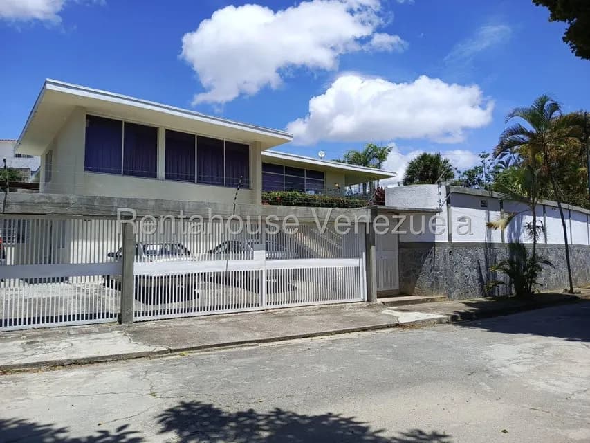 Casa (Multipes Niveles) en Venta en Lomas del Club Hipico, Distrito Metropolitano