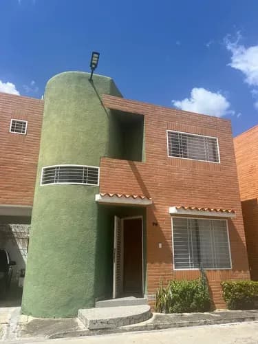 Ad. Townhouse En Alquiler En Conjunto Residencial Pozo Esmeralda, San Diego.