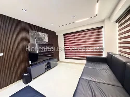 Sorangel Vargas Vende Hermoso Y Amplio Apartamento, Con Planta Electrica, Pico Bajo, Excelente Ubicacion Res. Silver House Zona Este Barquisimeto Mls #26-16347