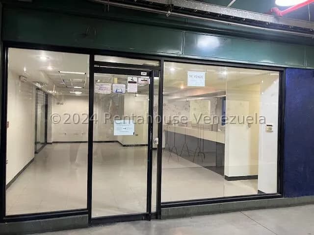 Comercial (Local Comercial) en Venta en Cementerio, Distrito Metropolitano