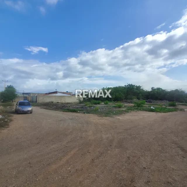 Parcela de 230mt² en urb fundo alejandria