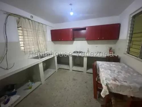 Naudy Escalona & Maribel Morillo Asesores Inmobiliarios De Rentahouse Venden Encantadora Casa En San Felipe 26-10089 Yaracuy