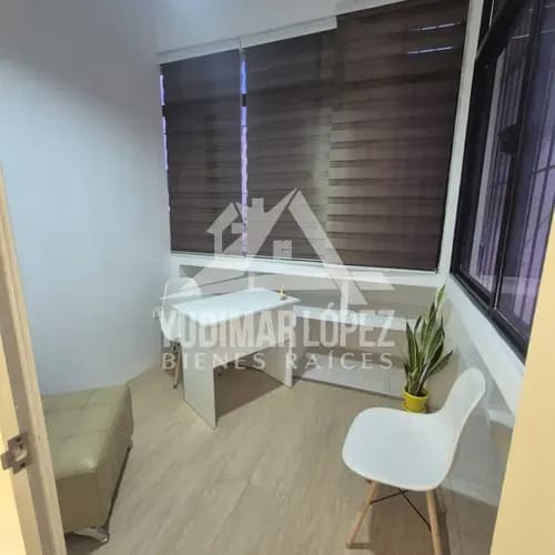 Ofrecemos En Alquiler Acogedor Cubículo En Oficina En Av. Sucre, Calicanto Edo. Aragua