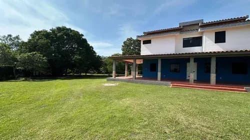 Se Vende Casa De Dos Niveles, Ubicada En La Urb. Privada Safary Country Club (solo Clientes) Dm