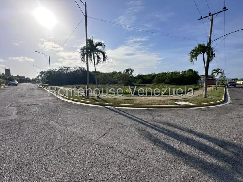 Terreno (Residencial) en Venta en Puerto Encantado, Miranda
