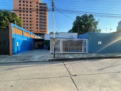 Casa Comercial Para Remodelar, Con Local En Funcionamiento, Urb La Alegria 340mtrs2 Mm