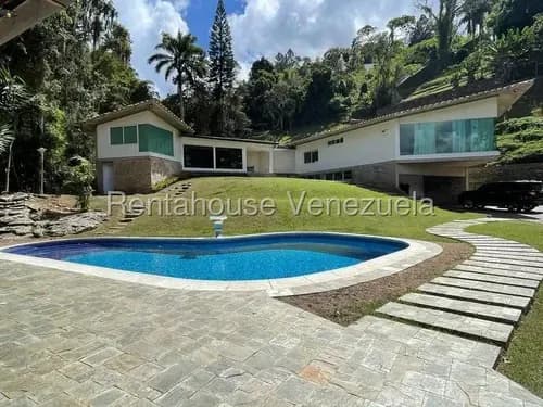 Se Vende Bella Casa En El Alto Hatillo Mls 26-14697