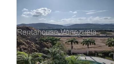 Terreno en venta en Complejo Turistico El Morro, Puerto La Cruz, Anzoátegui - $1.8M