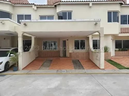 Yoselin Cabesas Vende Casa En Villa Paris 26-18746 Yc