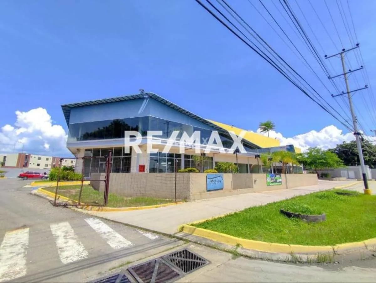 VENTA Local Comercial. 74m2 en Obra Gris C.C. Prisma, Ciudad Alianza – EDO. Carabobo.