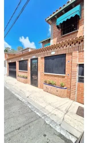 Casa En Venta Urb. Las Galas Llano Alto Carrizal