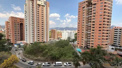 Josseyris Jimenez Vende Casa Quinta En Valles De Camoruco