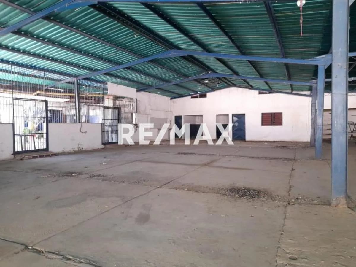 Se Alquila Galpón Comercial en Coro Edo. Falcón