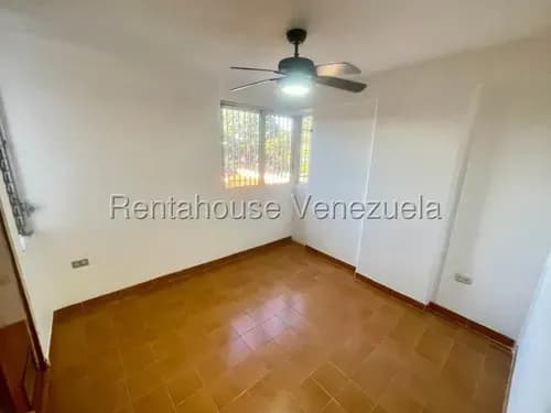 Apartamento En Alquiler Urbanizacion El Parque Barquisimeto Zona Este Jrh