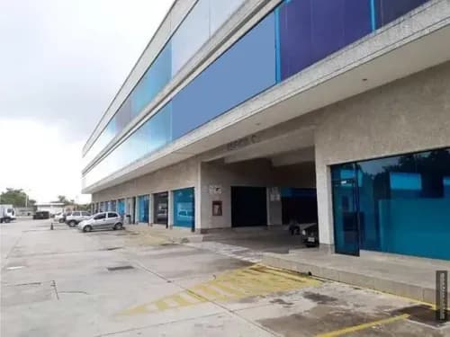 Alquiler De Local C.c Aereocentro Zona Industrial Sur Valencia 1371 Inmobiliaria Maggi
