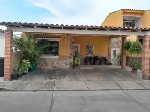 Casa Con Cocina Moderna Con Tope De Cuarzo En San Diego Inc498 Vende Dayanna Vasquez