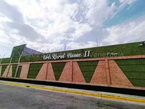 Mmarin Vende Town House De Lujo En Urbanizacion Privada Karol Home La Morita Maracay 26-7376