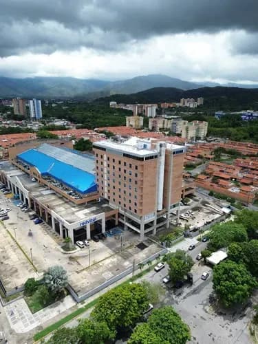 330578 Cmg Oficina Ejecutiva En Venta Torre Cristal Las Quintas Naguanagua Carabobo
