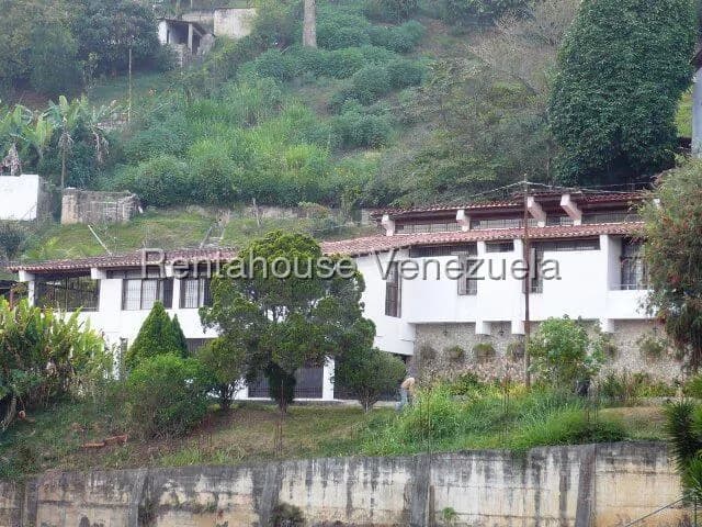 Casa (Colonial) en Venta en Pomarosa, Miranda