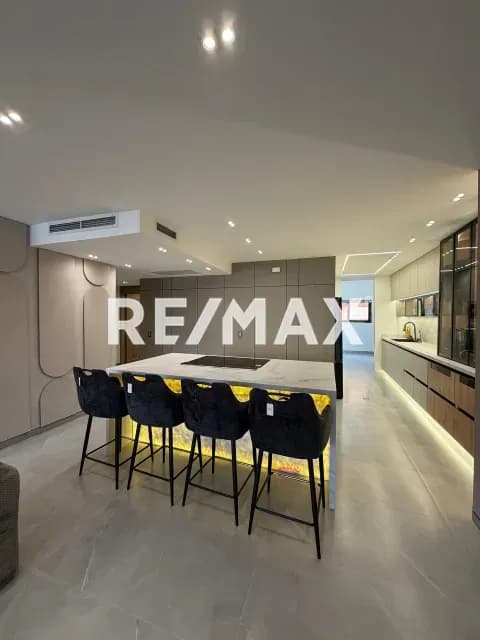 En venta exclusivo Apartamento en La Trigaleña alta Resd. Amalfi I