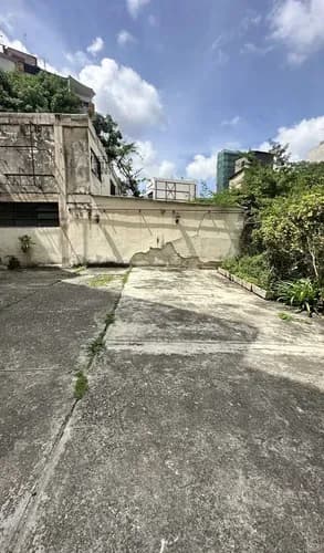 Alquilo Terreno En Las Mercedes 450 M2