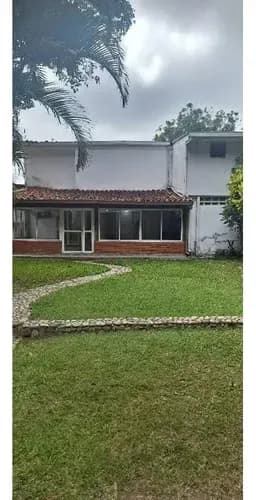 Casa En Venta Con Financiamiento 1.264m2 En La Boyera Caracas