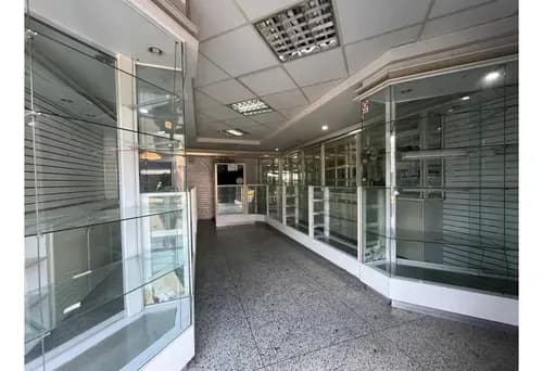 Local Comercial En Alquiler, Av. Victoria, La Victoria.