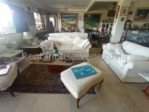 Hermoso Town House Totalmente Remodelado, En Venta. En La Union. 25-5473