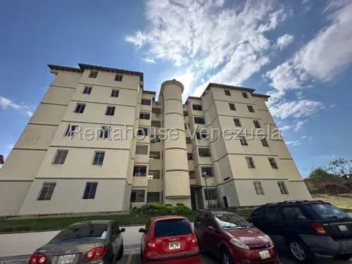 Acogedor Apartamento Semi-amoblado En Alquiler De 3 Habitaciones Con Cocina Equipada Al Este Barquisimeto,lara Mp