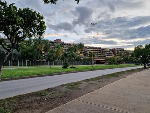 Se Alquila Moderno Apto En Res.puerto Bahia Lecheria