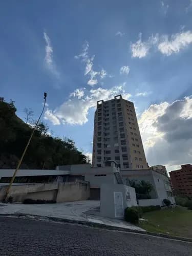 Apartamento En Urb. La Trigaleña, Residencias. Buena Vista Suites Obra Gris . Zc.p