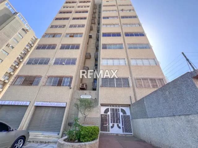 Apartamento en alquiler en el Edificio Aregora, Maracaibo
