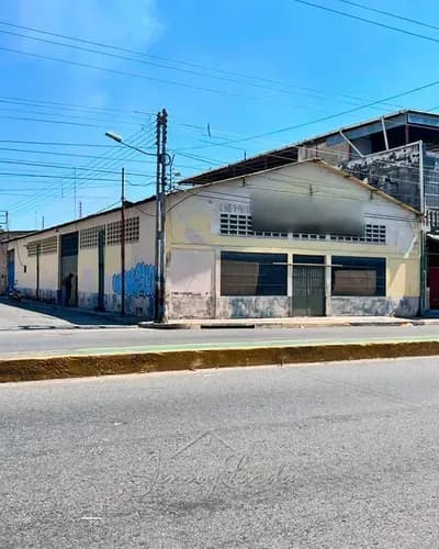 Se Vende!!! Galpón Con Local Comercial En Palo Negro Aragua