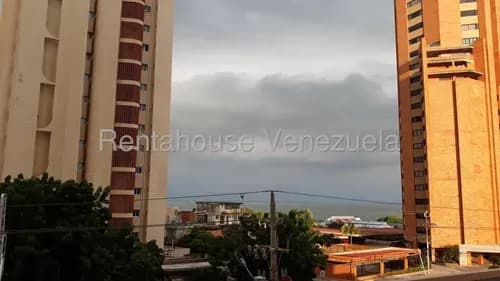 #25-18723. Te Ofrezco Este Lujoso Apartamento, Con Una Combinación De Lujo, Confort Y Seguridad. Con Una Vistas Espectaculares De La Ciudad, Fácil Acceso A Servicios, Comercios Y Entretenimiento. L.g