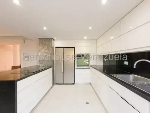 Apartamento En Planta Baja De 241m2 En Tiuna Park: 3 Habitaciones Con Baño, Planta Eléctrica Y 3 Puestos @eloisabermudez.rah