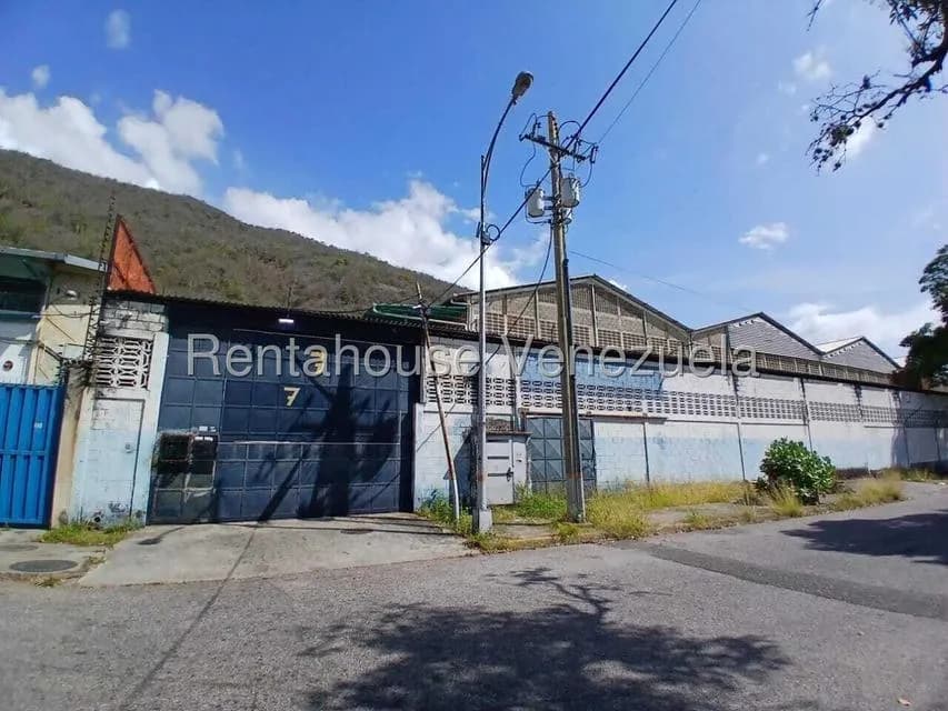 Comercial (Galpon - Deposito) en Alquiler en Guarenas, Miranda
