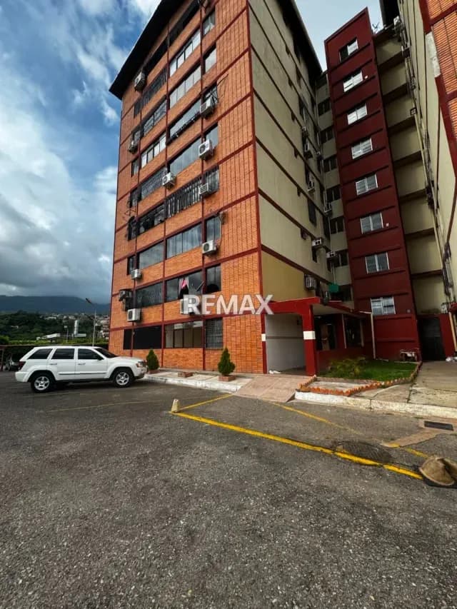 ALQUILER DE APARTAMENTO EN RES DON LUIS LAS VEGAS DE TARIBA