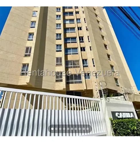 Apartamento En Alquiler En Sector Bellas Artes, Con Planta Eléctrica Y Pozo De Agua, Em