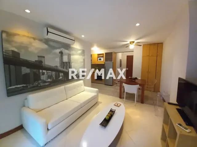 Alquiler de apartamento ejecutivo con una vista panorámica y ubicación privilegiada en el corazón de La Castellana