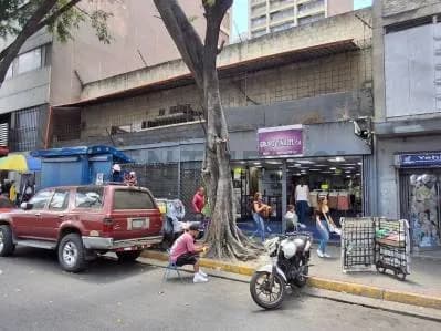 Local Comercial en venta en La Hoyada