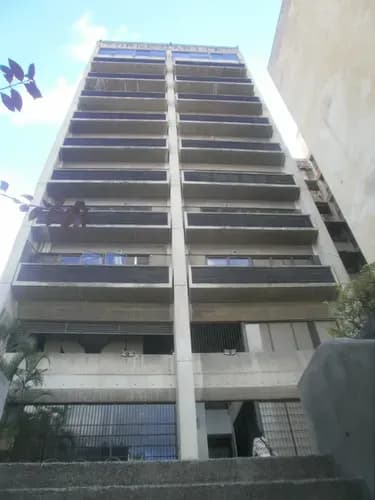 Oficina En Venta En Los Dos Caminos, Av. Romulo Gallegos (frente Iglesia Claret) Fm