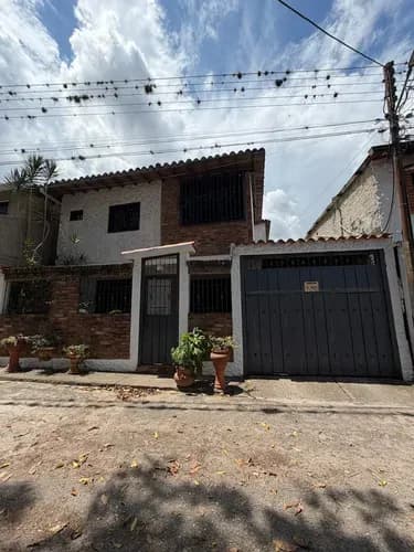 Alquiler De Casa En Barrancas, A Solo Mini De San Cristóbal
